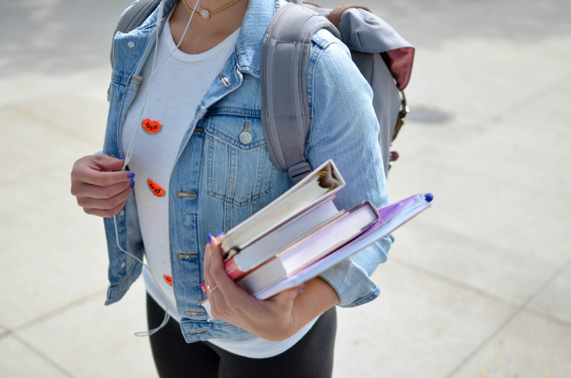 Navigating Eating Disorders in College Students: Your Path to Recovery